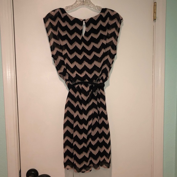 Chevron Dress - Picture 2 of 3
